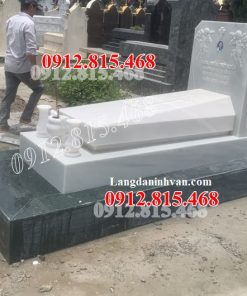 Mẫu mộ đá trắng của người theo đạo công giáo, thai nhi, người mất trẻ đơn giản đẹp bán tại Bắc Giang