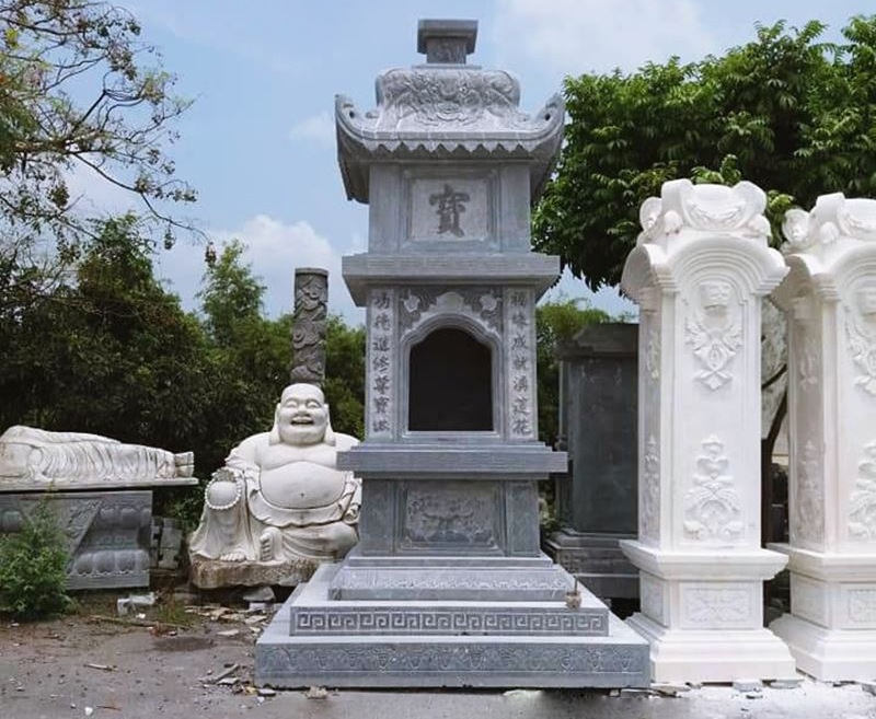 mẫu mộ tháp đá tại Quảng Trị