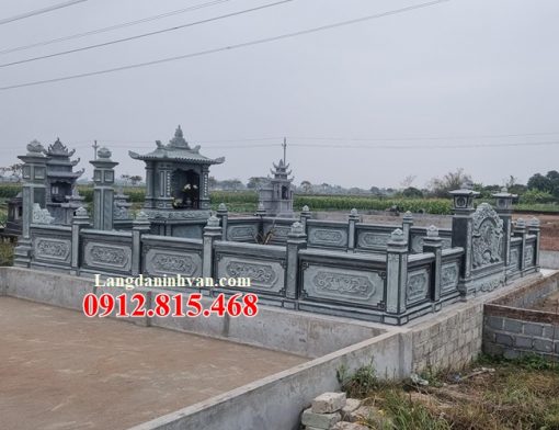 Khu lăng mộ đá tại Long An