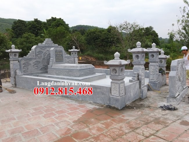 khu lăng mộ đá tại Khánh Hoà