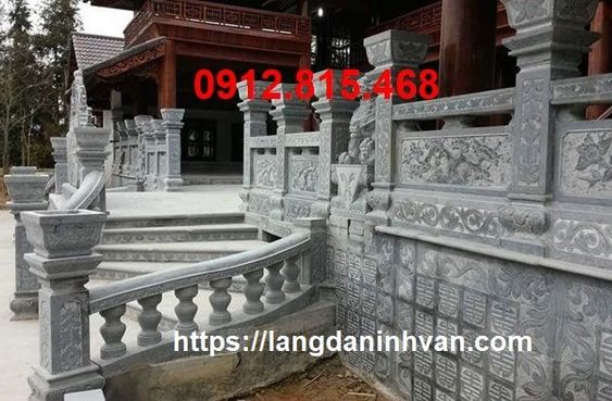 kiểu tường bao quanh khu nhà mồ bằng đá tại Long An