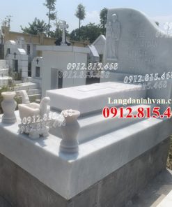 Mẫu mộ công giáo, bia mộ công giáo đá trắng xây tam cấp đẹp bán tại Quảng Ngãi