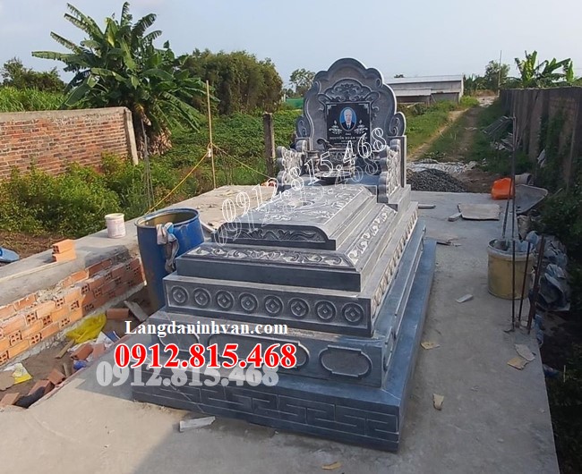 Mẫu mộ, chụp mộ đá khối xây kim tĩnh 5 cấp để tro cốt, hài cốt đơn giản đẹp bán tại Ninh Thuận