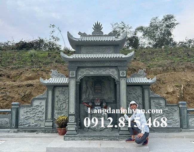 Mẫu lăng mộ gia đình, gia tộc, dòng họ thiết kế xây 2 mái đá xanh rêu đẹp chuẩn phong thủy bán tại Bình Thuận