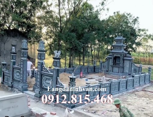 Mẫu lăng mộ gia đình, gia tộc, dòng họ thiết kế xây 3 mái, 3 đao đá khối xanh rêu đẹp bán tại Sài Gòn, TP Hồ Chí Minh