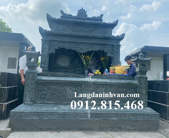 Mẫu mộ đôi hai mái, lăng mộ đôi hai mái đá xanh rêu đẹp bán tại Lào Cai