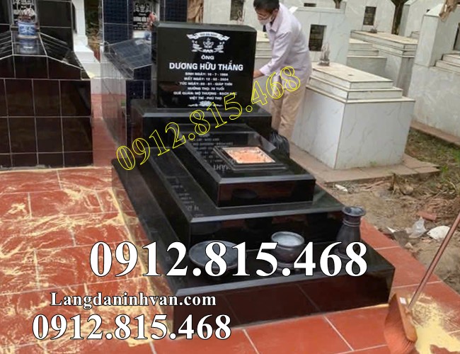 Mẫu mộ tam cấp đá granite nguyên khối đơn giản đẹp bán tại Hà Nội - Mộ đá hoa cương đẹp tại Hà Nội