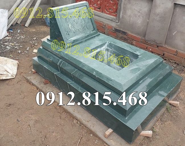 Mẫu mộ đơn giản đẹp đá xanh rêu nguyên khối bán tại Quảng Ninh - Mộ đá khối tại Quảng Ninh
